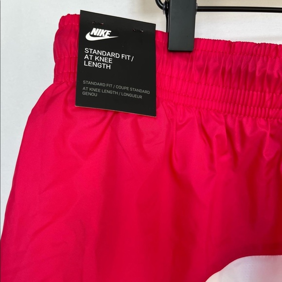 NWT NIke Men’s knee length XL mesh lined shorts - Picture 3 of 11